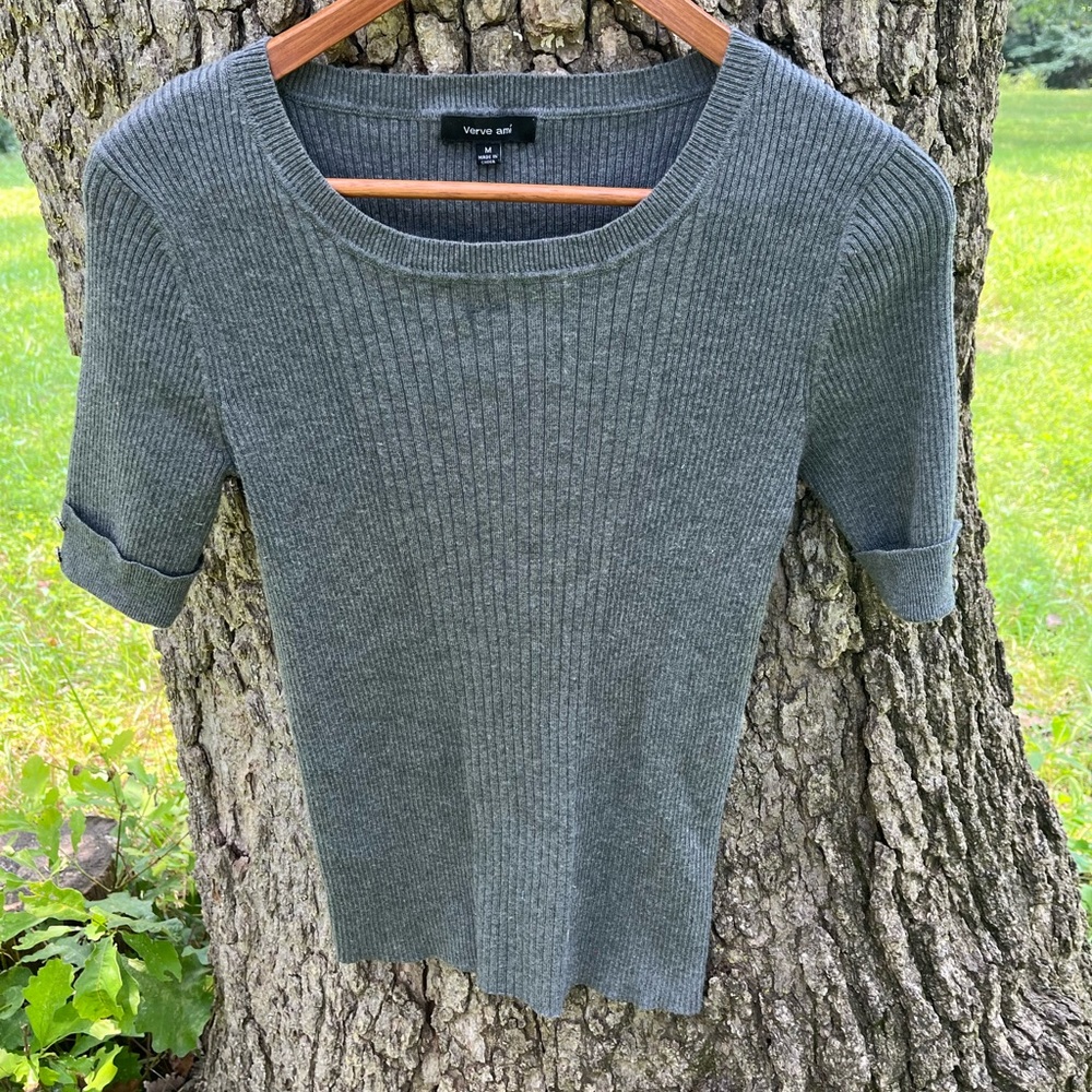 ⬇️Price Drop!⬇️ Verve Ami Short Sleeve Sweater in size M